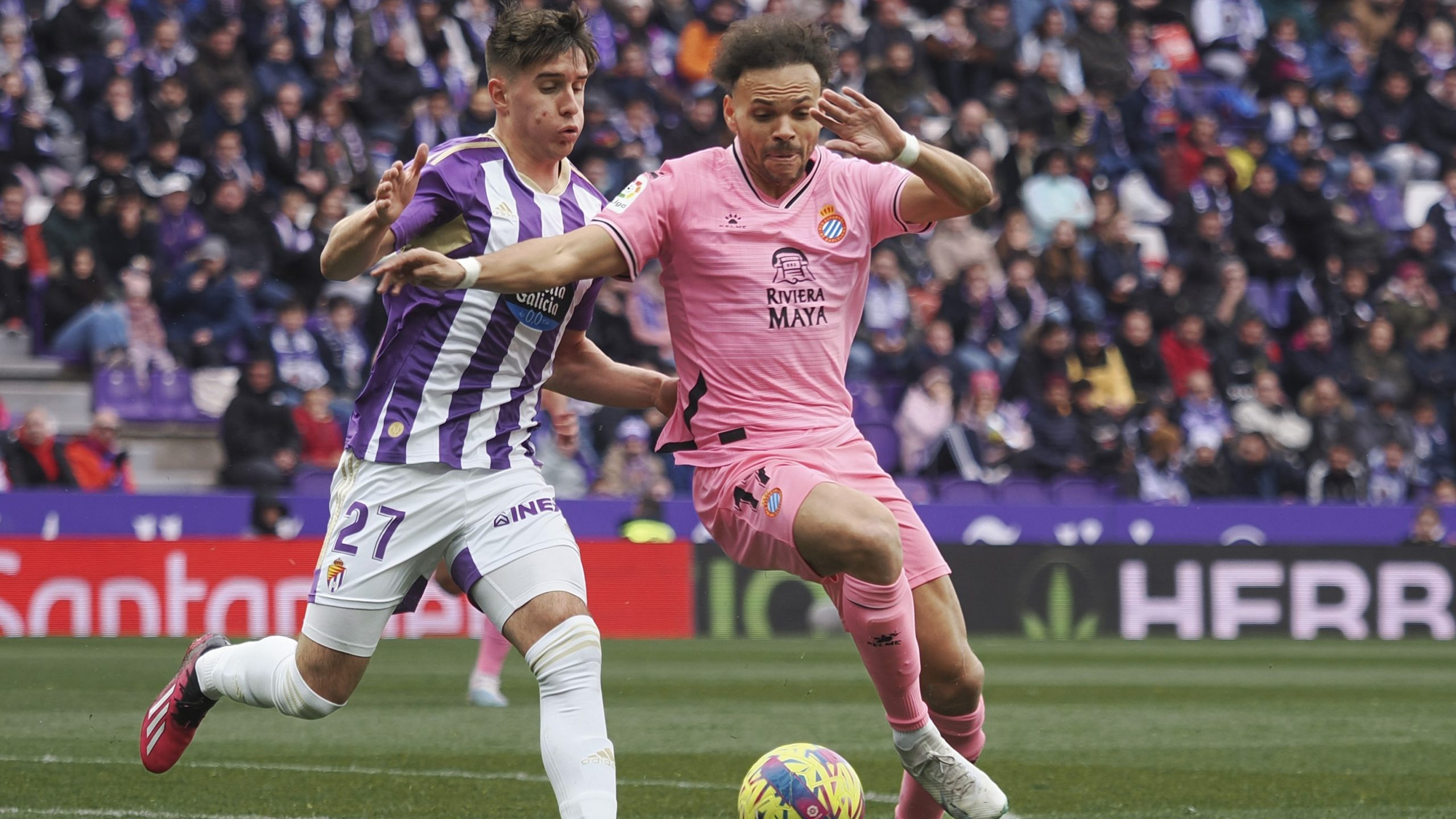 Soi Kèo Real Valladolid vs Espanyol lúc 00h00 ngày 20/08